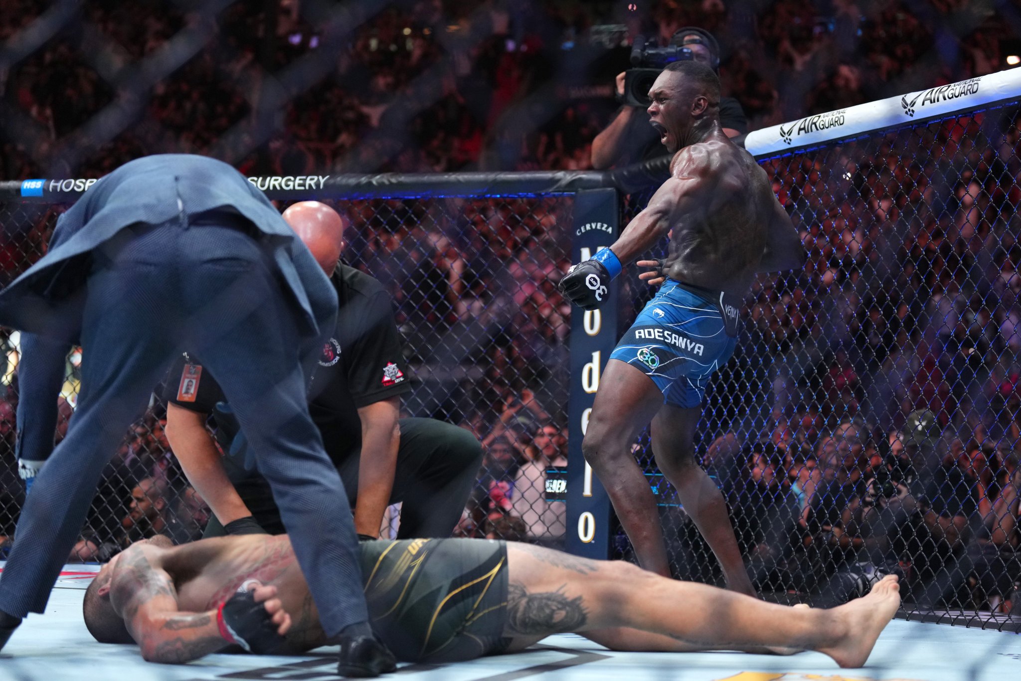 Nigerian UFC Gaint, Israel Adesanya Defeats Pereira By Knockout To ...