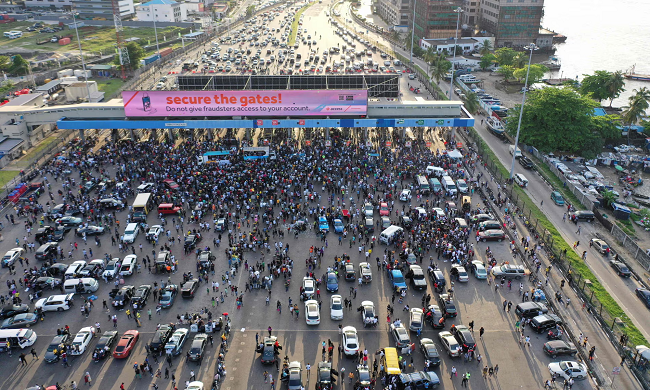 Protesters gathering at the Lekki toll gate in Lagos